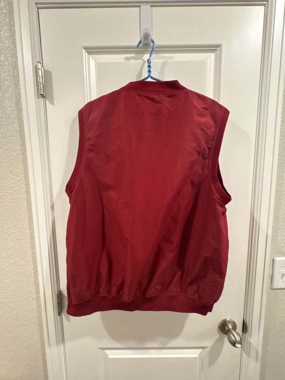 Tres Bien Golf USA Red Sleeveless Windbreaker Vest - Picture 4 of 4
